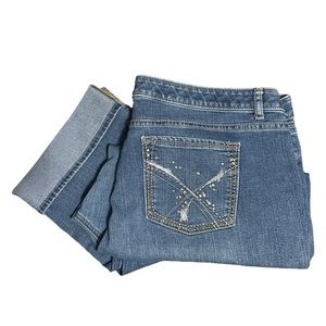 Apt. 9 capri jeans with mild distress on front Size 18W
